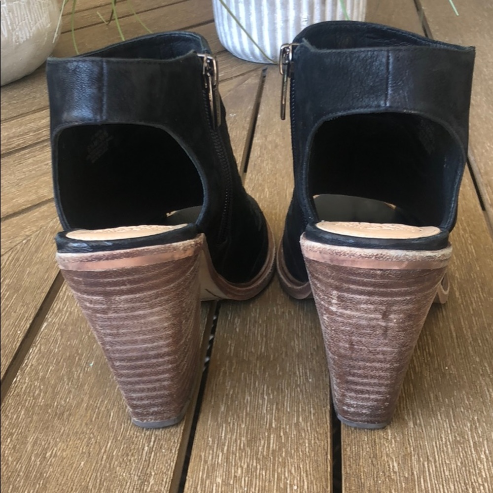 (Sold) Vince Camuto Katri Woven Bootie Black 6.5 - Picture 6 of 8